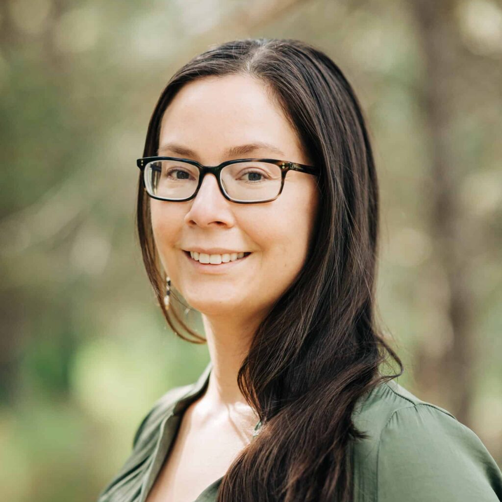 Headshot for Helen R.