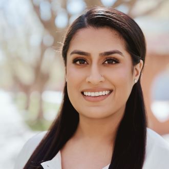 headshot of aina aulakh