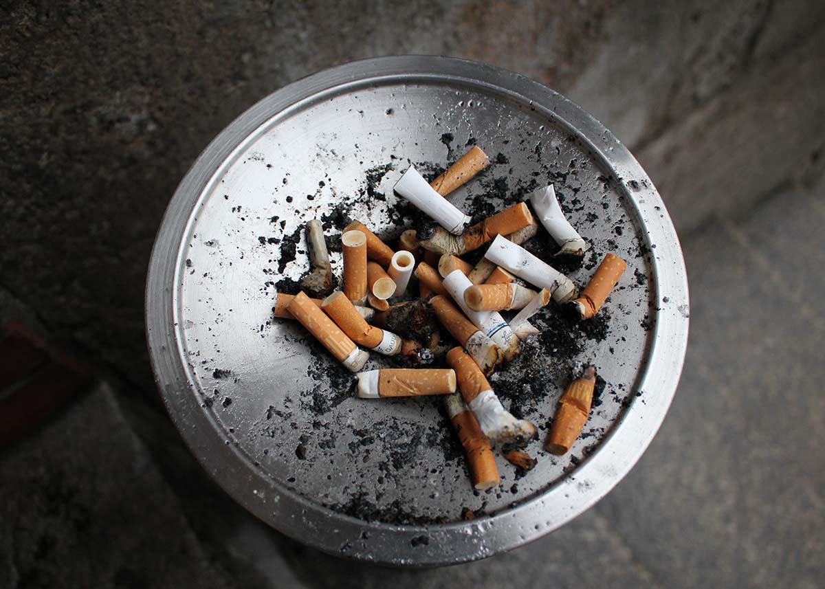 cigarette ash tray
