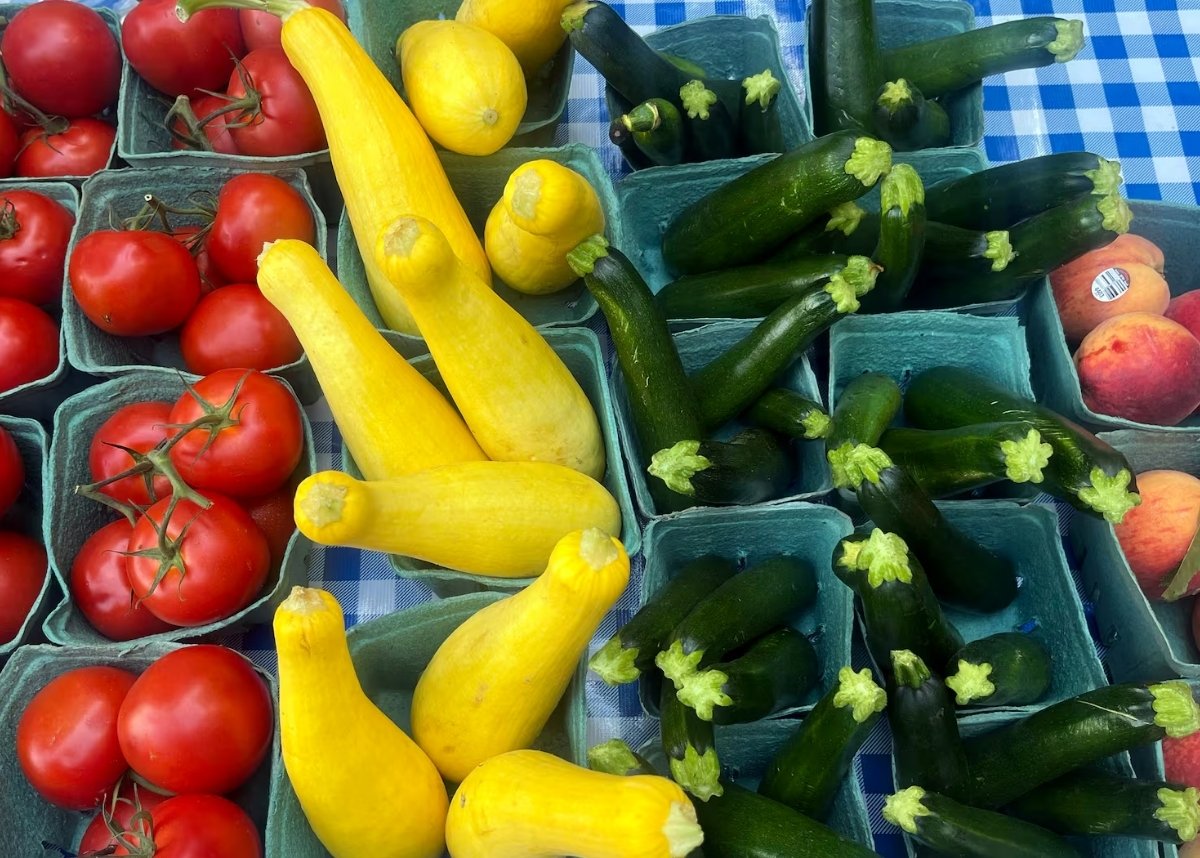 photo of vegetables organized in a supermarket
