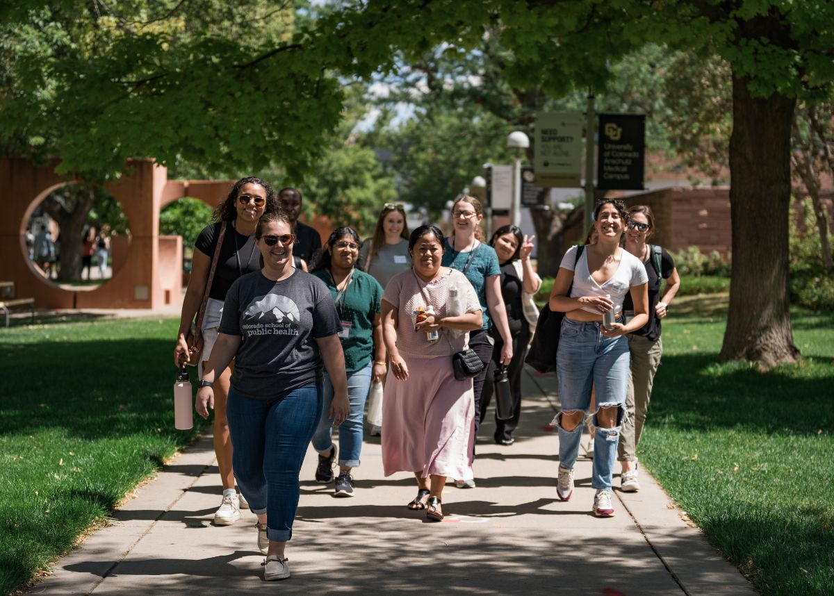 students getting a tour of cu anschutz campus